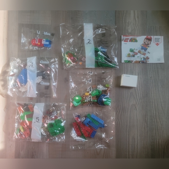 Lego super Mario starter course - Picture 1 of 7